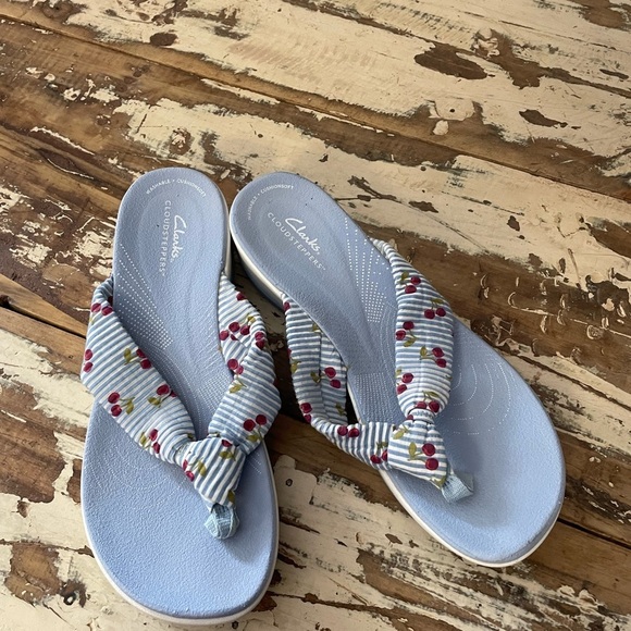 Clarks Blue and White Floral Sandals - Picture 1 of 8